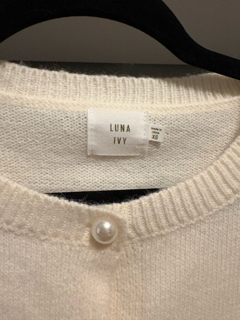Luna Ivy Ivory Bow-Accent Pearl Button Cardigan - Picture 3 of 5